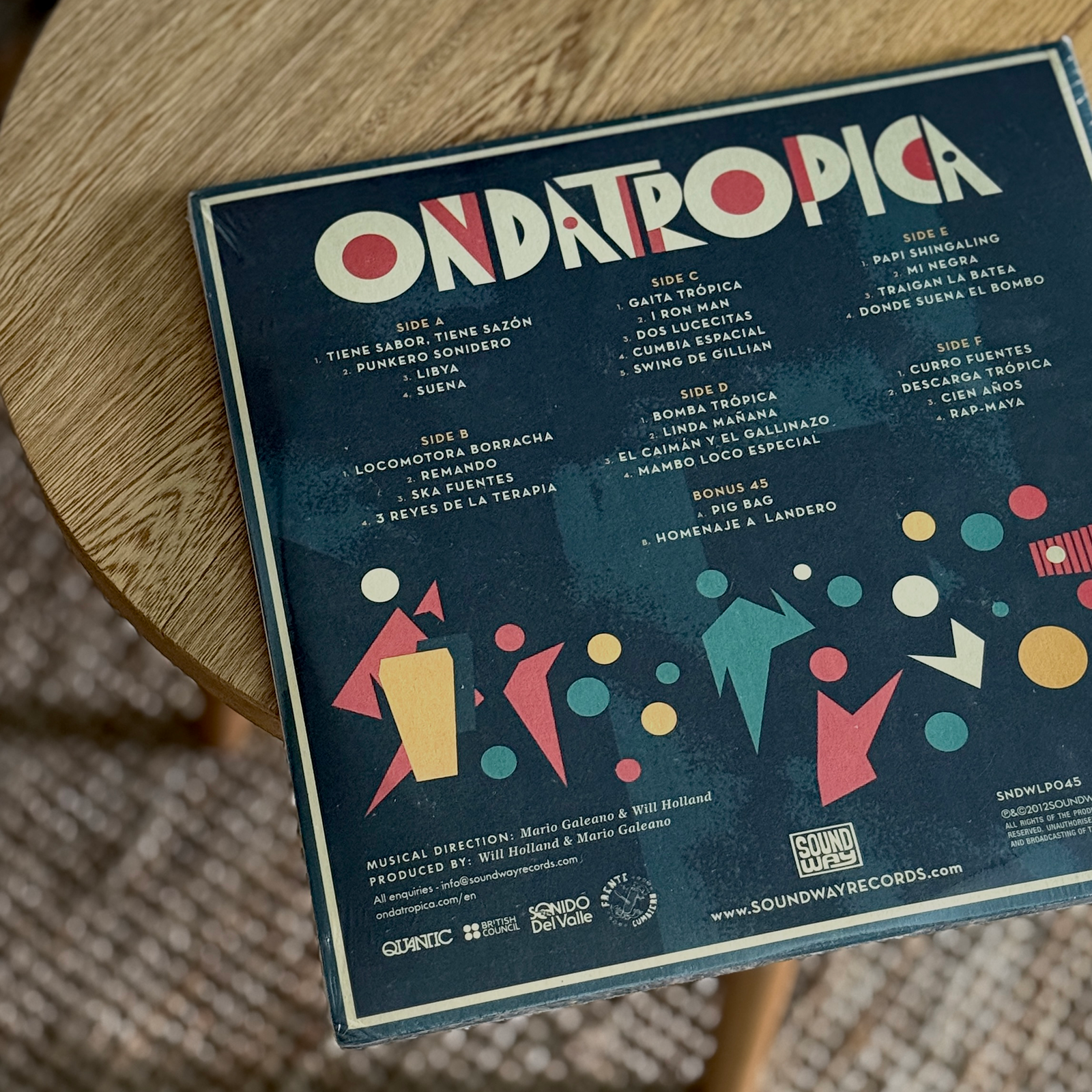 Ondatrópica – 3LP Black Edition + 7” (2012)
